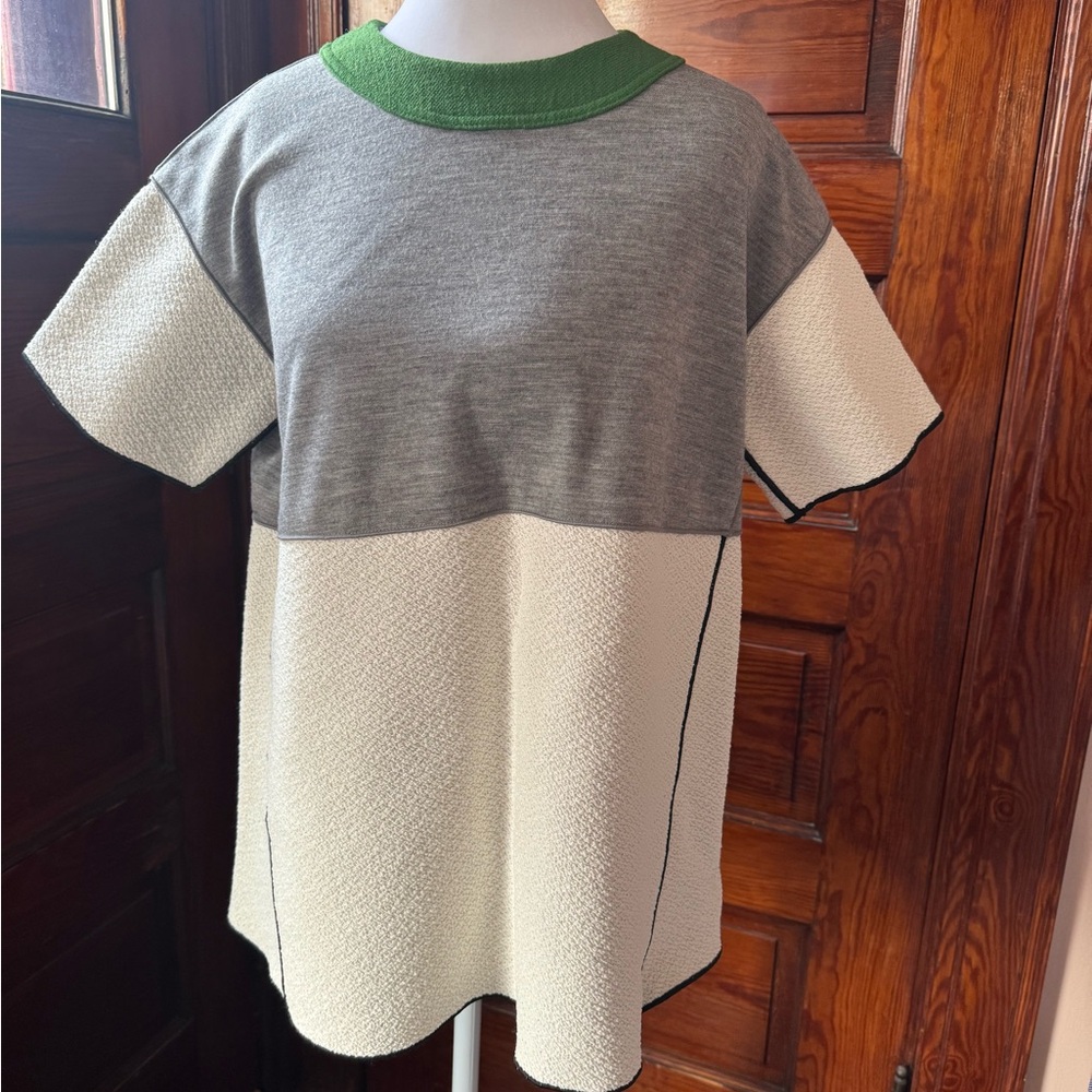 Boutique Color-block Top- short sleeve sweatshirt